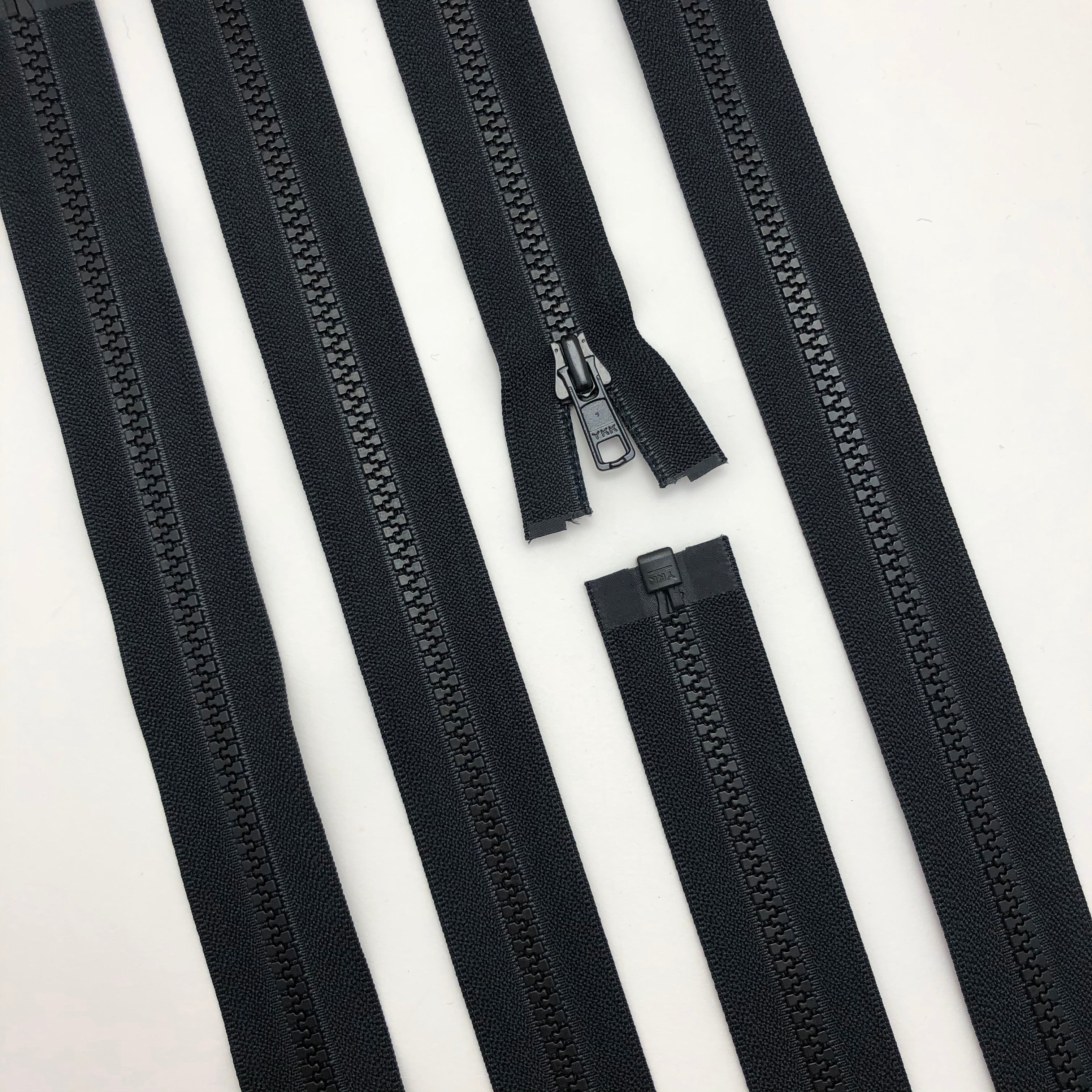 24” Plastic Molded Zipper Separating Black / Black Individual FABCYCLE