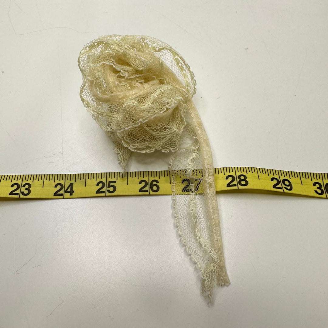 1" (25mm) Ruffled Lace Trim - Cream - 1M Bundle - True Deadstock supplies Fabric by private - Sustainable Textile | FABCYCLE