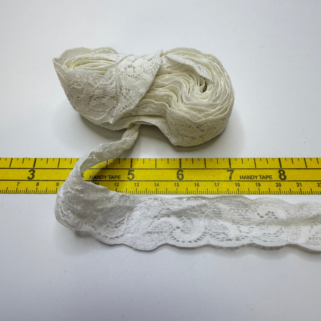 1" (25mm) Stretchy Scalloped Lace Trim - White - 3M Bundle - True Deadstock supplies Fabric by private - Sustainable Textile | FABCYCLE