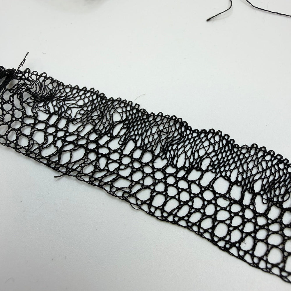 1" (25mm) Vintage Scalloped Bobbin Lace Trim - Black - 0.8M Bundle - True Deadstock supplies Fabric by private - Sustainable Textile | FABCYCLE