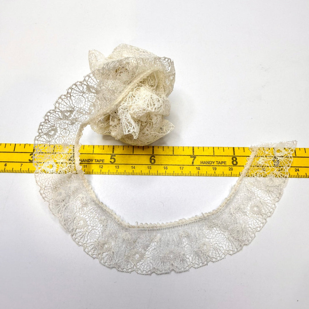 1" (25mm) Vintage Scalloped Mesh Lace Trim - White - 2.6M Bundle - True Deadstock supplies Fabric by private - Sustainable Textile | FABCYCLE