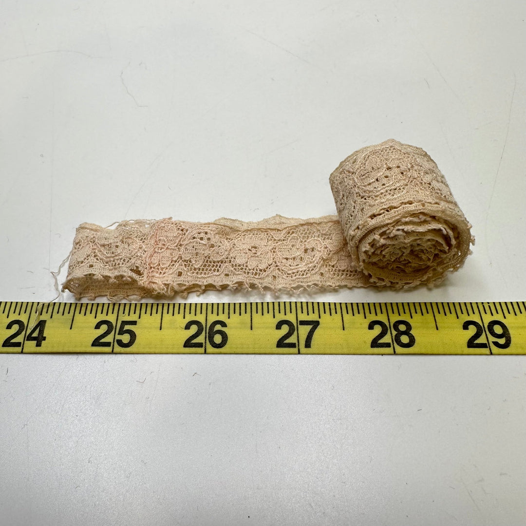 1" (25mm) Vintage/Collar Lace Trim - Light Pink - 1.4M Bundle - True Deadstock supplies Fabric by private - Sustainable Textile | FABCYCLE