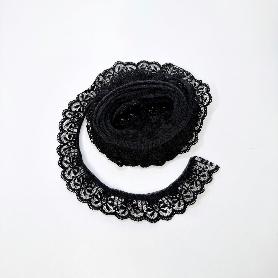 1 ⅐" (29mm) Ruffled Lace Trim - Black - 2.85M Bundle - True Deadstock supplies Fabric by private - Sustainable Textile | FABCYCLE