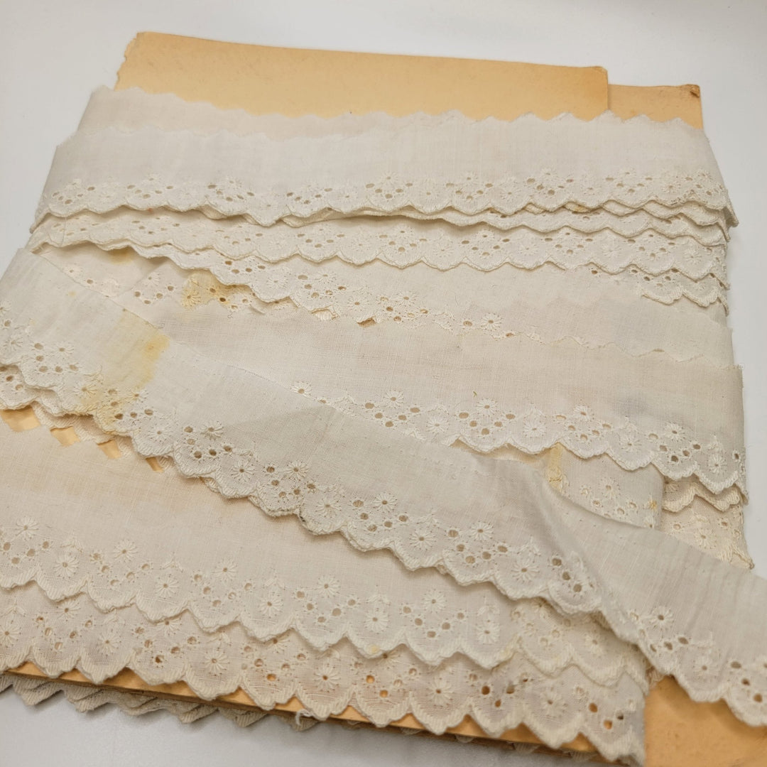 1 ¼" (32mm) Vintage Scalloped Tape Trim - Cream - 11M Bundle - True Deadstock supplies Fabric by private - Sustainable Textile | FABCYCLE