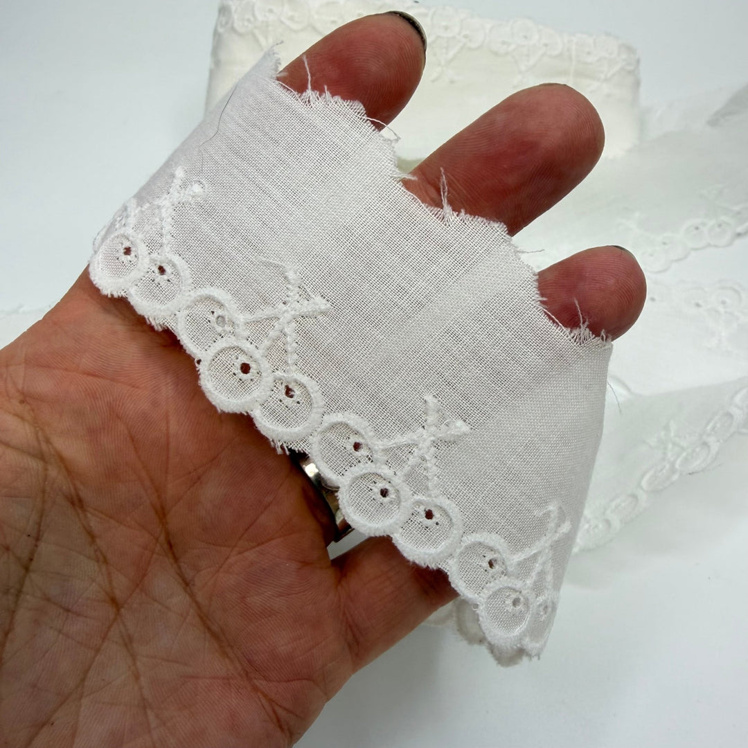 1 ½" (38mm) Vintage/Embroidered Scalloped Lace Trim - White - 8.9M Bundle - True Deadstock supplies Fabric by private - Sustainable Textile | FABCYCLE