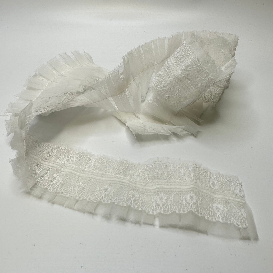1 ¾" (44mm) Mesh On Ruffle Ruffled Lace Trim - White - 1.1M Bundle - True Deadstock supplies Fabric by private - Sustainable Textile | FABCYCLE
