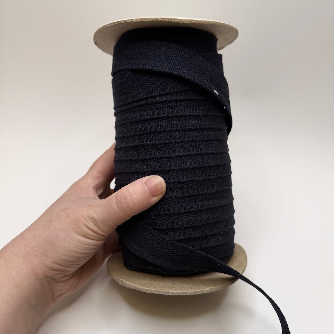 1" Continuous Woven Bias Tape - Dark Navy - Roll - True Deadstock supplies Fabric by private - Sustainable Textile | FABCYCLE
