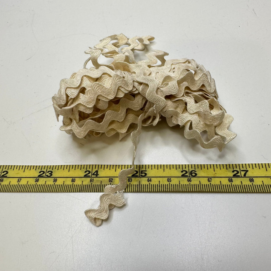 ⅜" (10mm) Ricrac Trim - Light Cream - 5M Bundle - True Deadstock supplies Fabric by private - Sustainable Textile | FABCYCLE