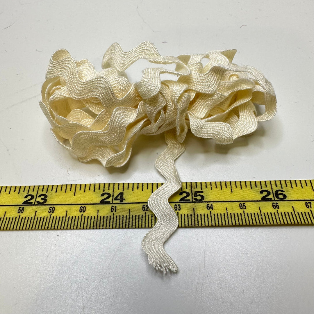 ⅜" (10mm) Ricrac Trim - White - 1.95M Bundle - True Deadstock supplies Fabric by private - Sustainable Textile | FABCYCLE