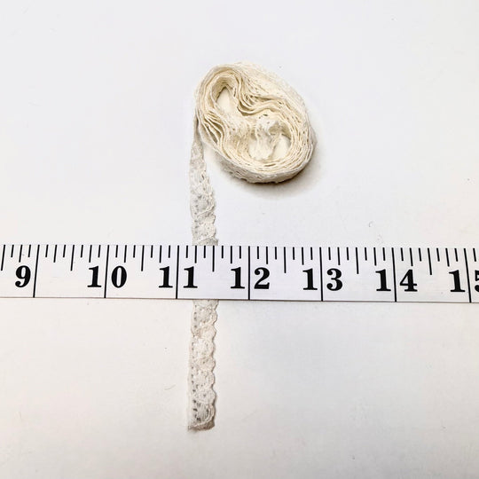 ⅜" (10mm) Scalloped Lace Trim - White - 1.4M Bundle - True Deadstock supplies Fabric by private - Sustainable Textile | FABCYCLE