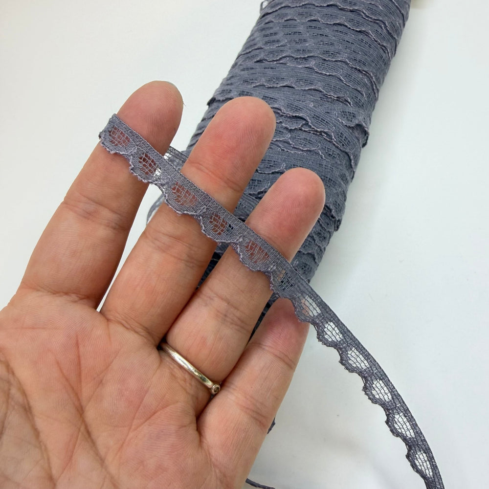 ⅜" (10mm) Vintage Scalloped Lace Trim - Purple - 1M - True Deadstock supplies Fabric by private - Sustainable Textile | FABCYCLE