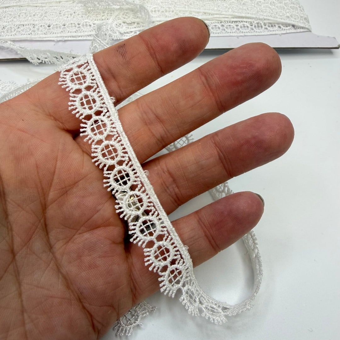 ½" (13mm) Lace Trim - White - Per 1M - True Deadstock supplies Fabric by private - Sustainable Textile | FABCYCLE