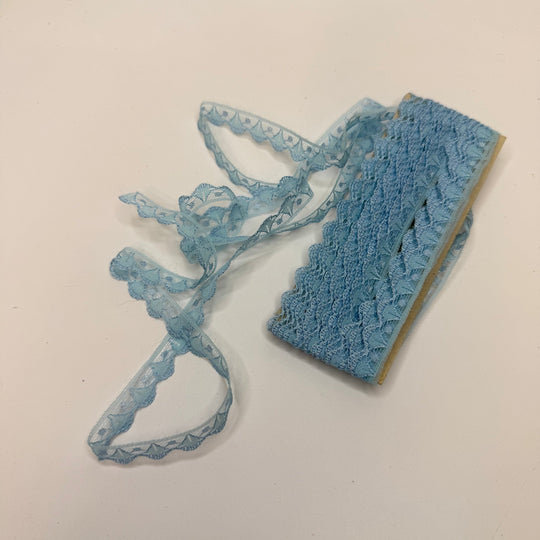 ½" (13mm) Vintage Scalloped Lace Trim - Light Blue - 3.9M Bundle - True Deadstock supplies Fabric by private - Sustainable Textile | FABCYCLE
