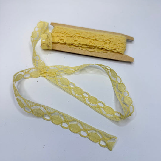 ½" (13mm) Vintage Scalloped Lace Trim - Light Yellow - 5.8M Bundle - True Deadstock supplies Fabric by private - Sustainable Textile | FABCYCLE