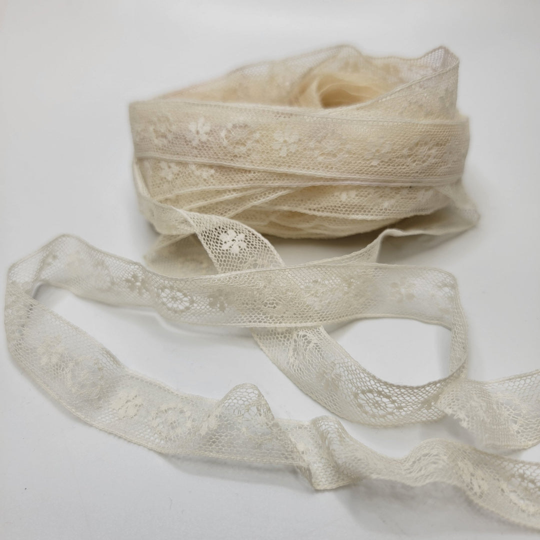 ½" (13mm) Vintage/Hand Made Bobbin Lace Trim - Cream - 11M Bundle - True Deadstock supplies Fabric by private - Sustainable Textile | FABCYCLE