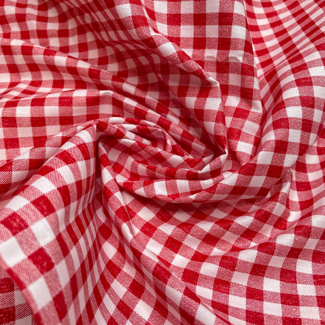 Picnic Table Chic - Poly Woven - Red/White Plaid - 1.35M Bundle