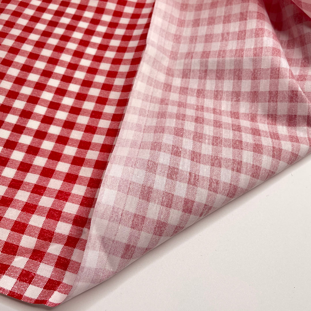 Picnic Table Chic - Poly Woven - Red/White Plaid - 1.35M Bundle