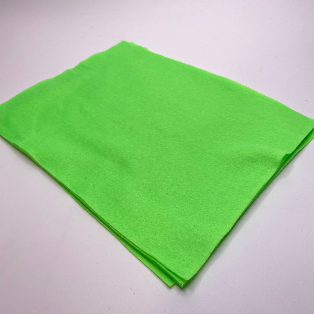 UB - 4 Pack - Felt Acrylic Woven - Green - 0.3M Bundle