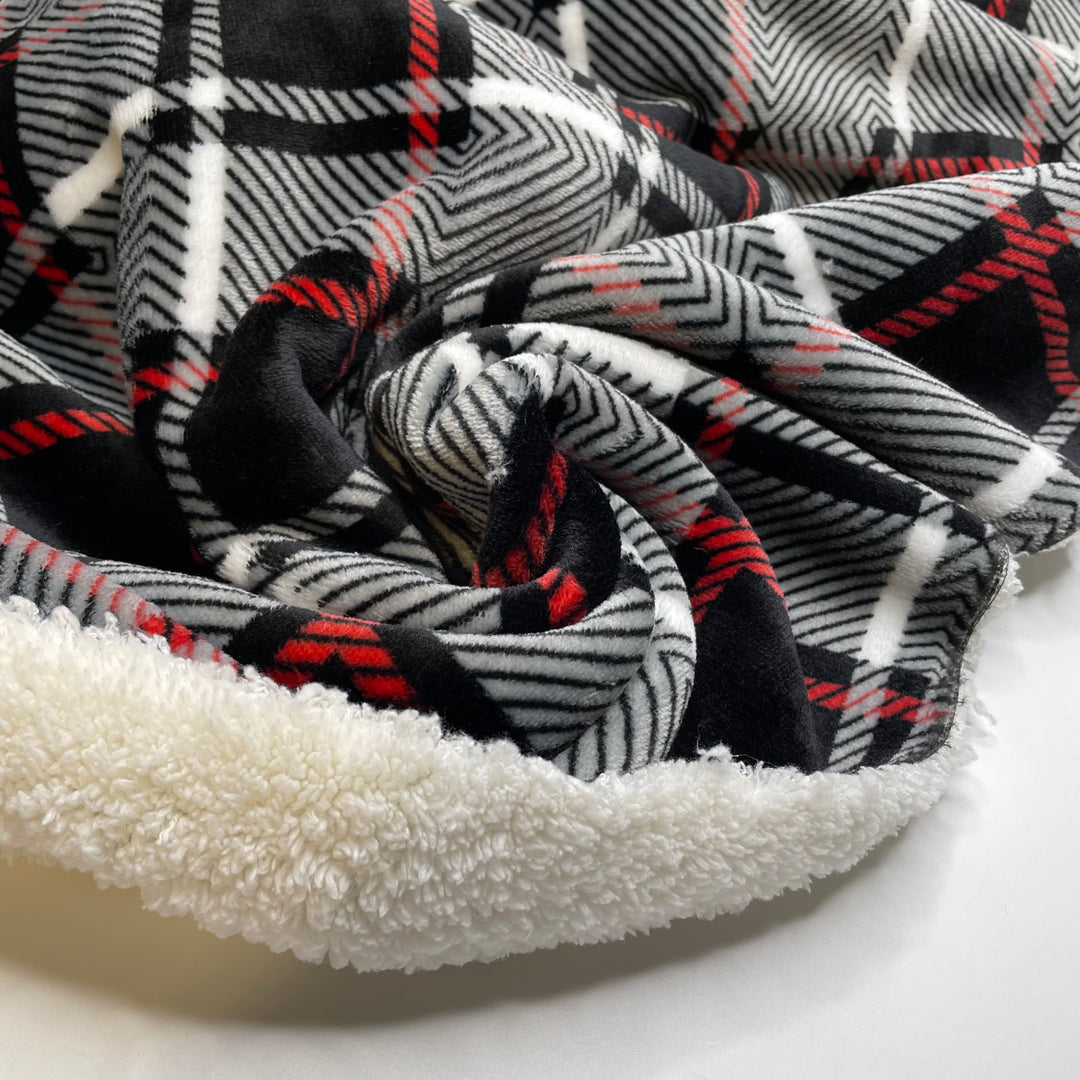 UB - Tv Daze - Minky Poly Knit - Black/White Plaid - 0.75M Bundle