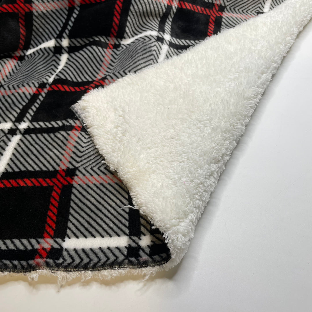 UB - Tv Daze - Minky Poly Knit - Black/White Plaid - 0.75M Bundle