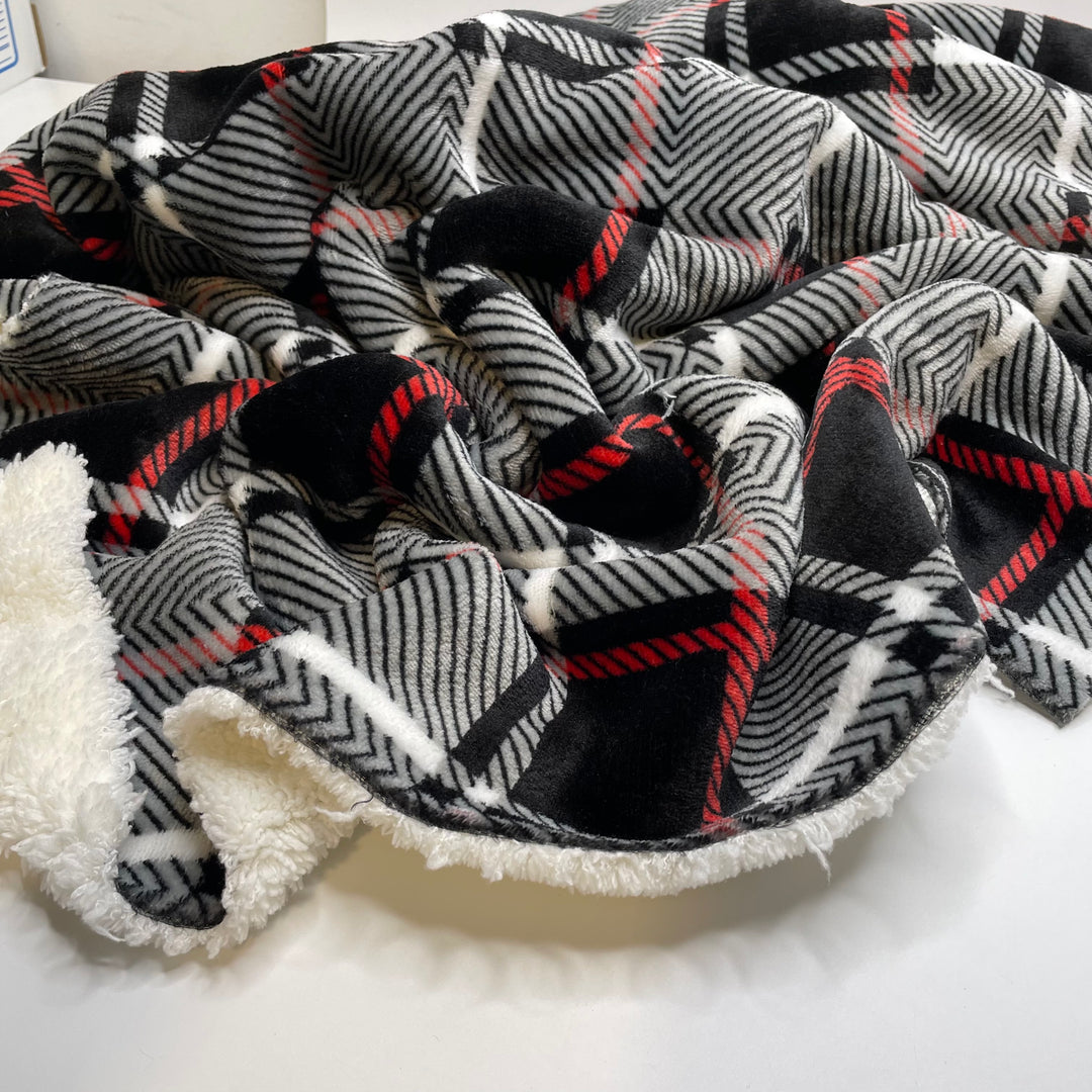 UB - Tv Daze - Minky Poly Knit - Black/White Plaid - 0.75M Bundle