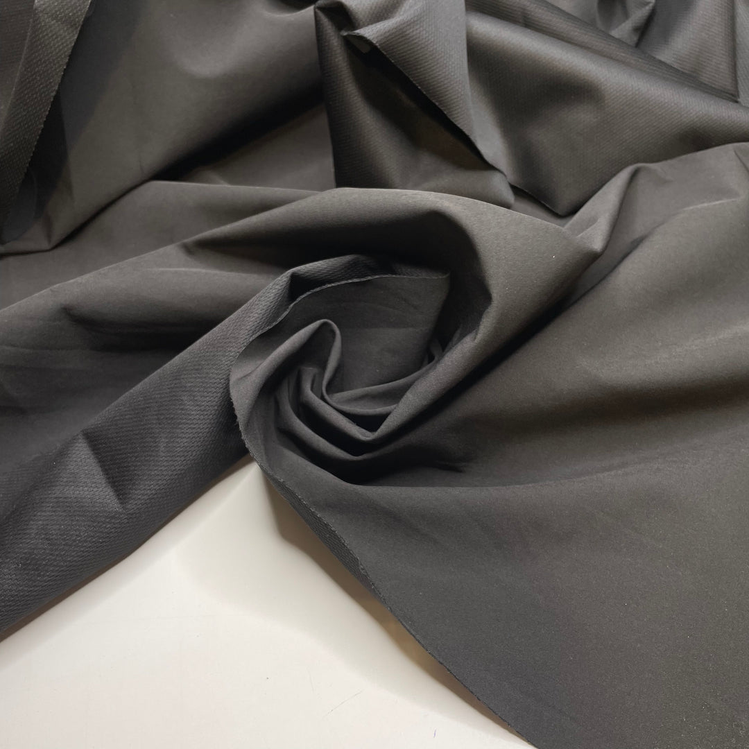 Effortless Play - Polyester Blend Woven - Black - 1M Bundle