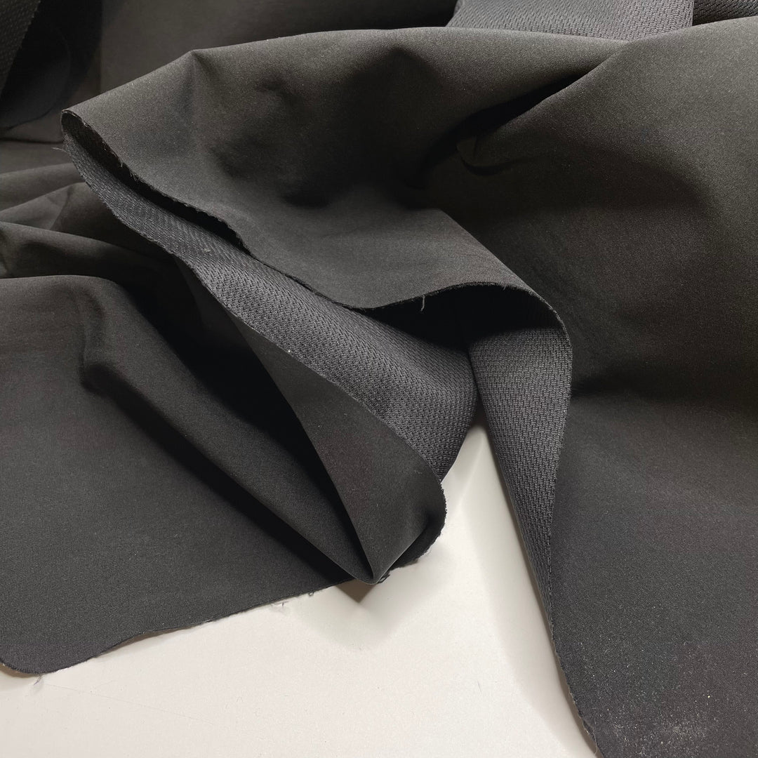 Effortless Play - Polyester Blend Woven - Black - 1M Bundle