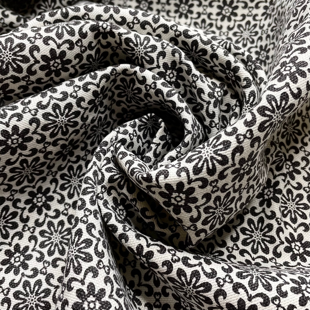 Stiff Determination - Eco Eco Cotton Woven - White/Black Geometric - 2M Bundle