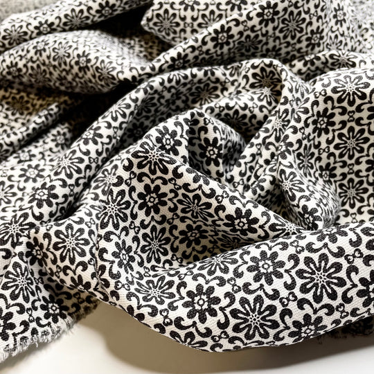 Stiff Determination - Eco Eco Cotton Woven - White/Black Geometric - 2M Bundle