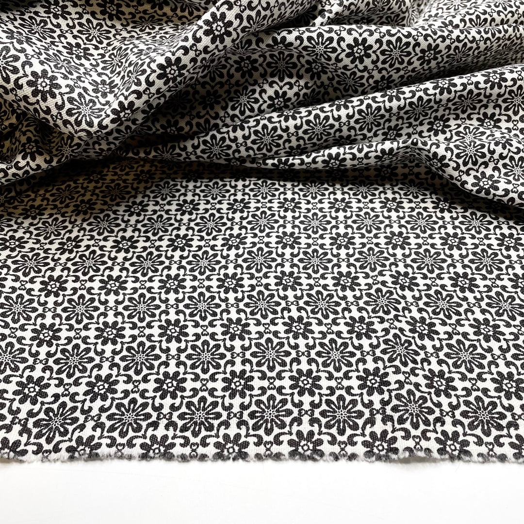 Stiff Determination - Eco Eco Cotton Woven - White/Black Geometric - 2M Bundle