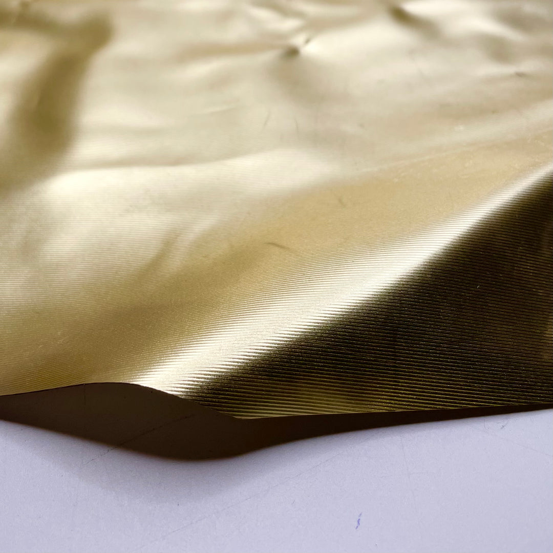 Immovable Shine - Vinyl Woven - Gold - 0.7M Bundle