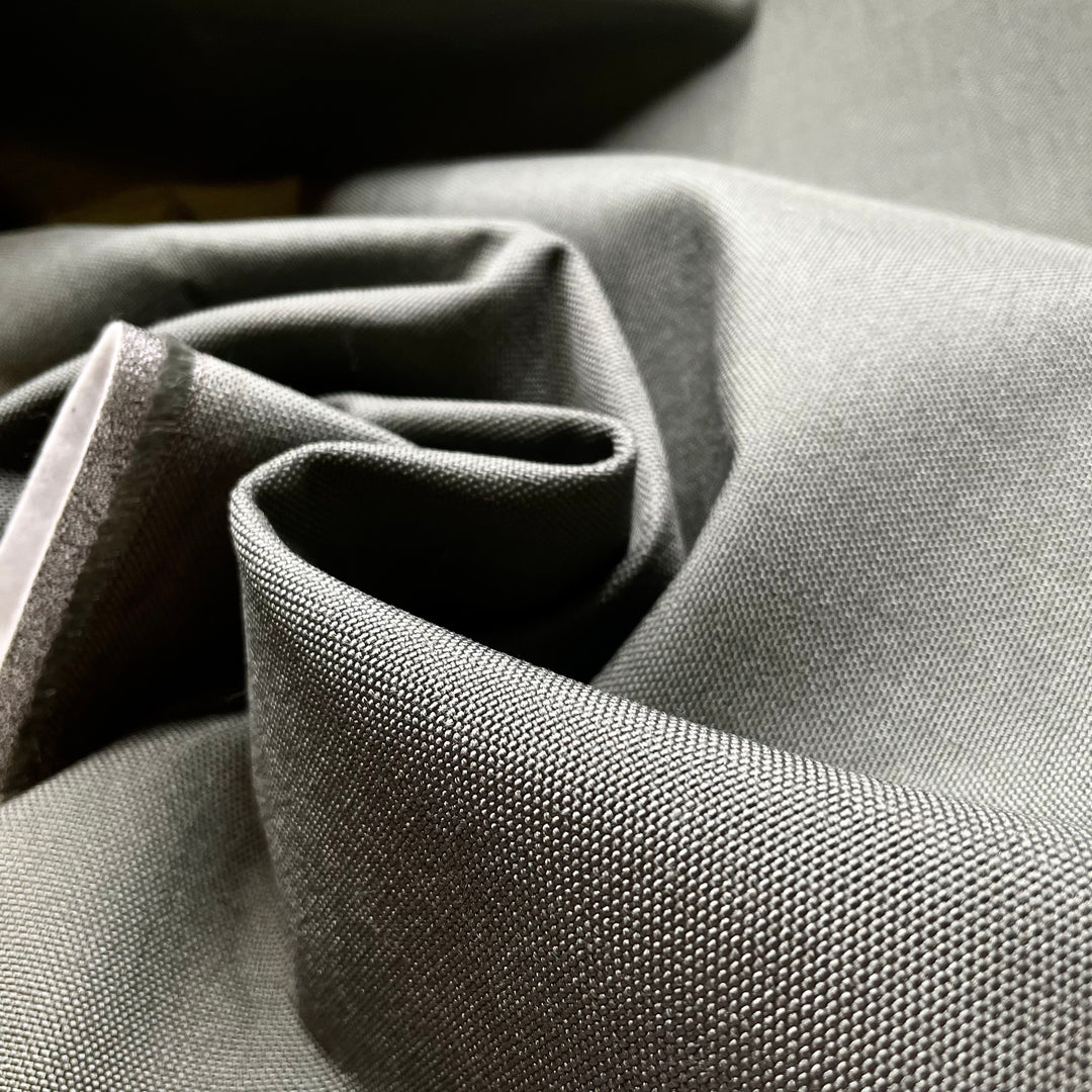 Outside With A Stiff Breeze - Water Resistant Nylon/Interfacing Woven - Green/White - 2.7M Bundle