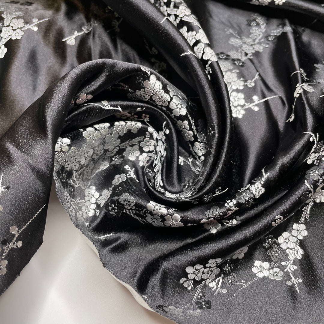 Witchy Woman - Jacquard Poly Woven - Black/Silver Floral - 0.75M Bundle