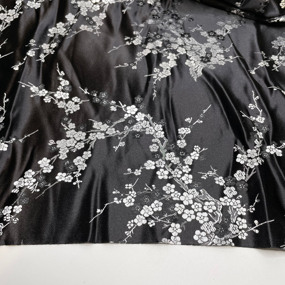 Witchy Woman - Jacquard Poly Woven - Black/Silver Floral - 0.75M Bundle