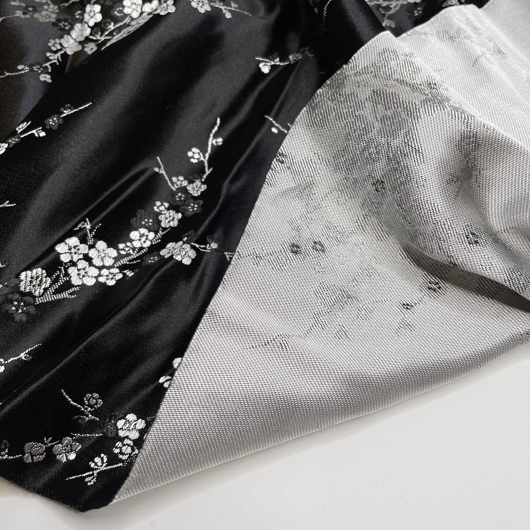 Witchy Woman - Jacquard Poly Woven - Black/Silver Floral - 0.75M Bundle