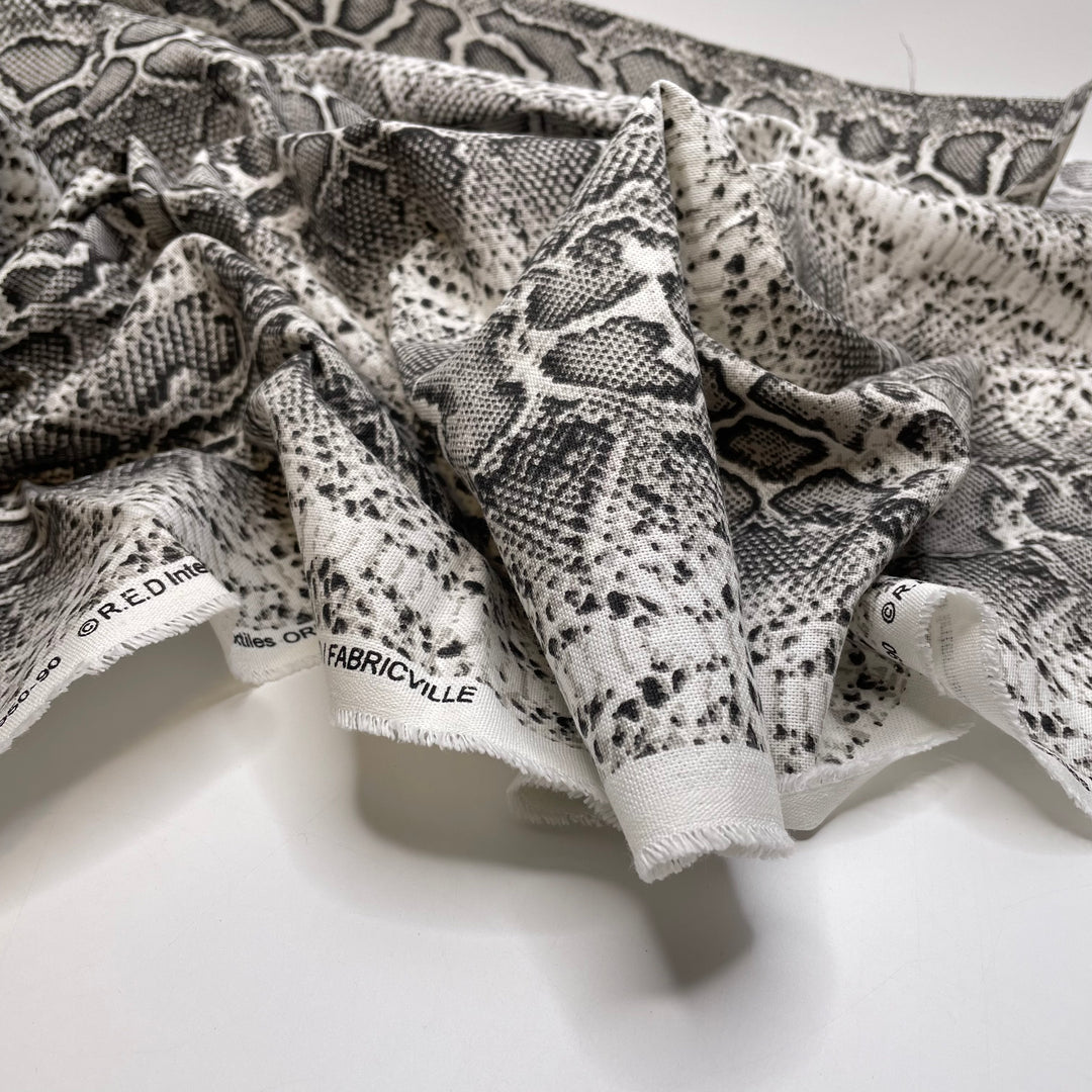 Winter Scales - Cotton Woven - White/Grey Animal Print - 1.65M Bundle
