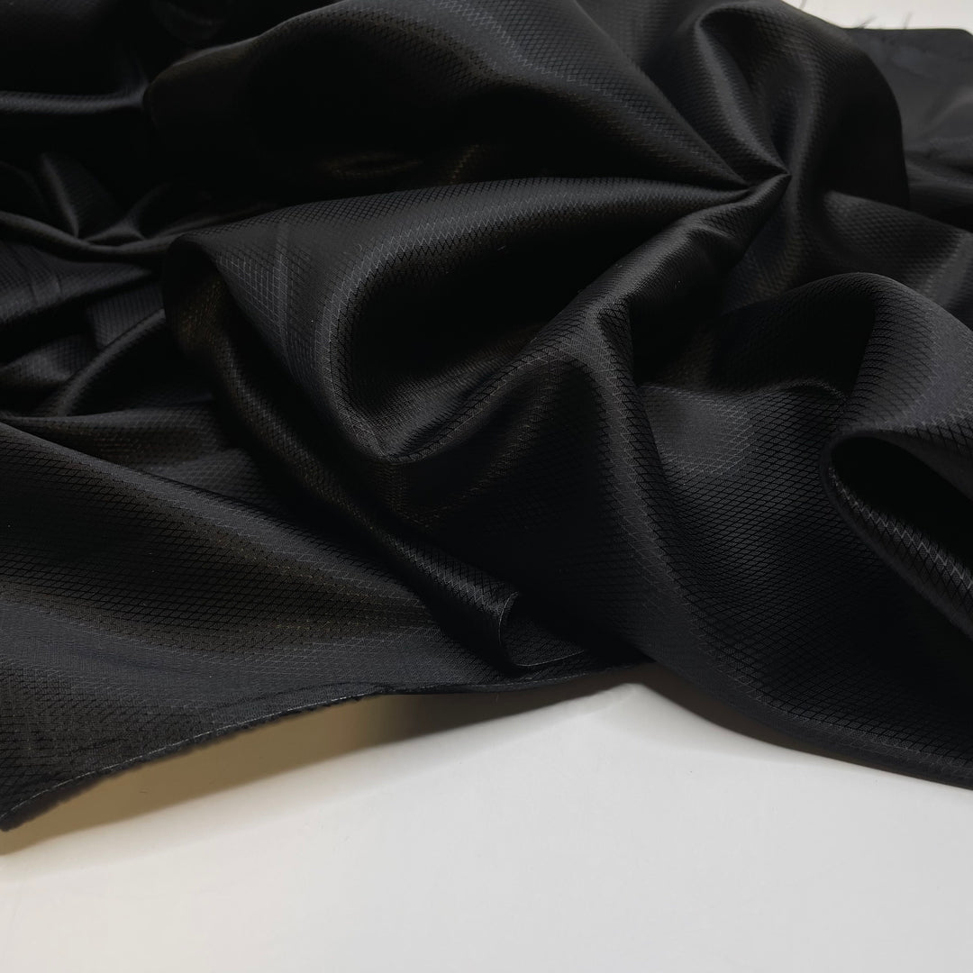 Like Day And - Poly Woven - Black Geometric - 1M Bundle
