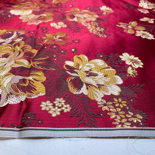 Gilded Boquet - Natural Blend Woven - Red Multi Floral - 2.7M Bundle