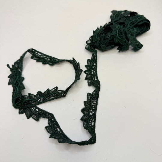 ⅝" (16mm) Vintage Scalloped Lace Trim - Dark Green - 3M Bundle - True Deadstock supplies Fabric by private - Sustainable Textile | FABCYCLE