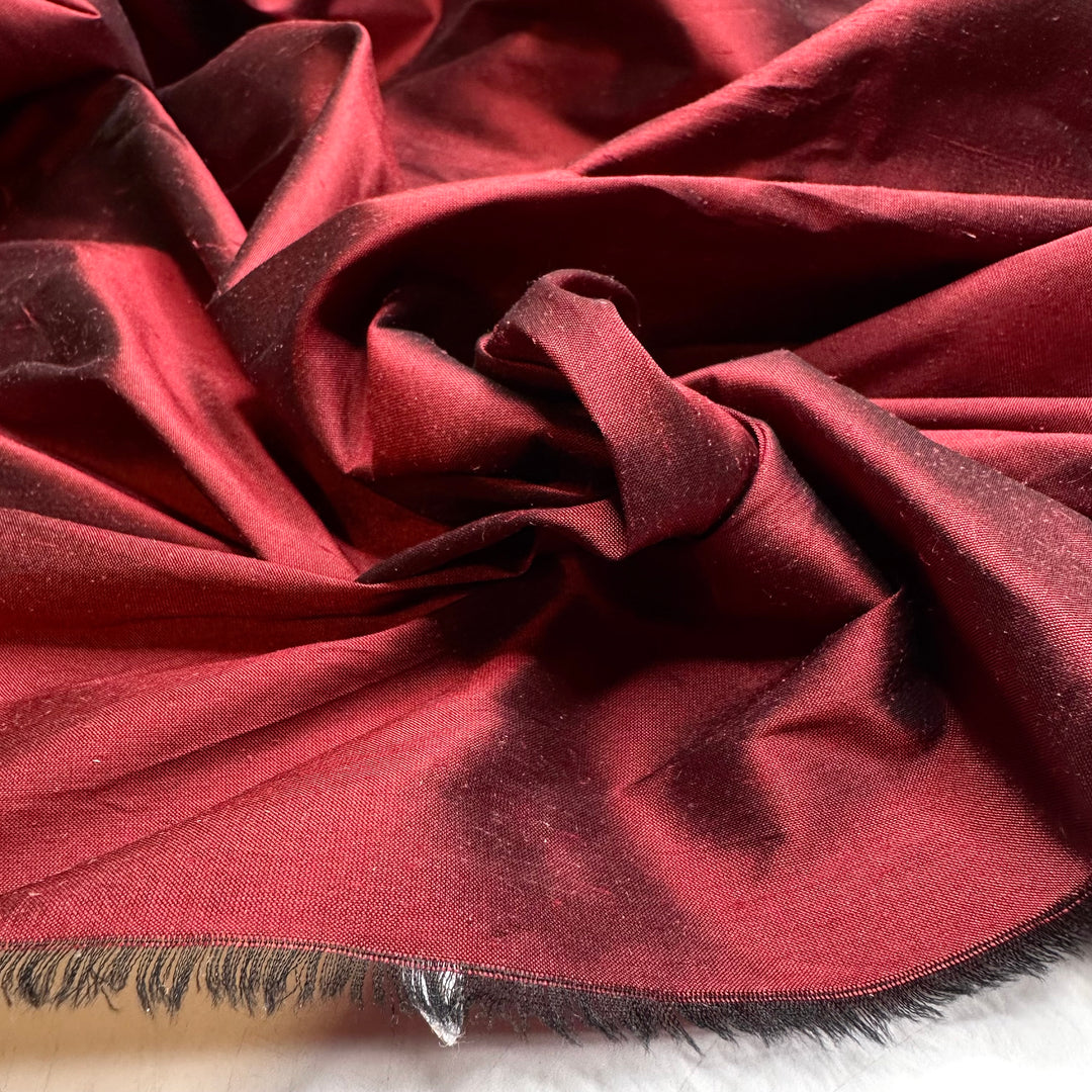 Catching Falling Leaves - 2 Tone Taffeta Silk Woven - Black/Burgundy - 2.1M Bundle