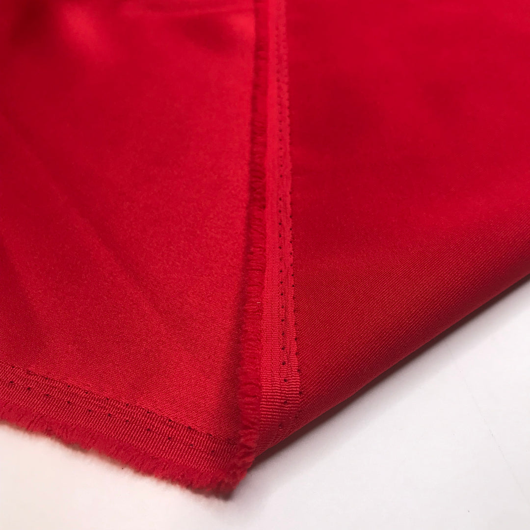 Red Robin Tail Feathers - Poly Woven - Red - 1.5M Bundle