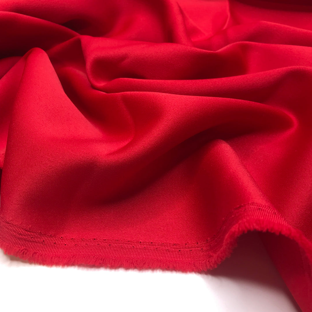 Red Robin Tail Feathers - Poly Woven - Red - 1.5M Bundle