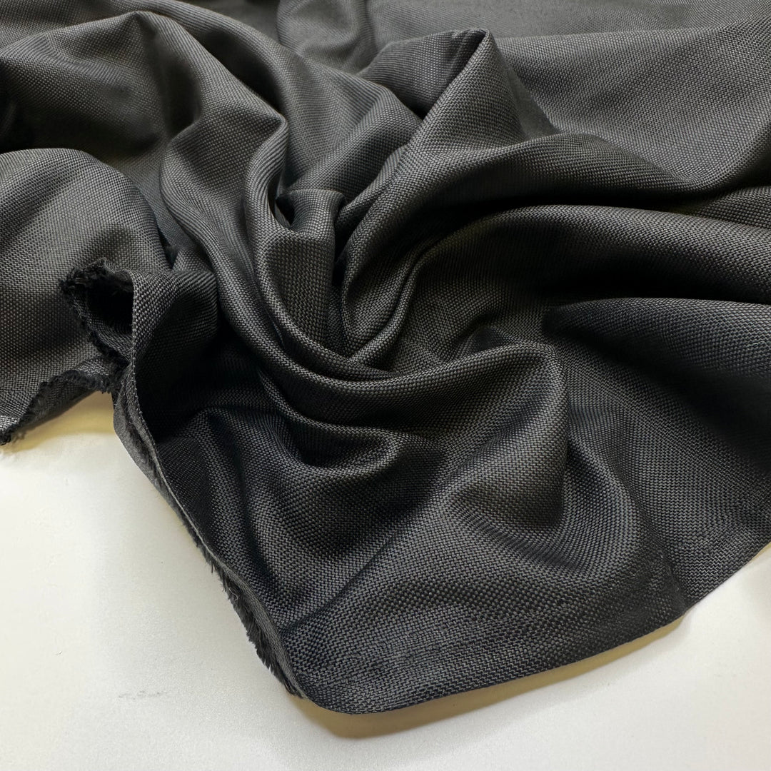Dark By 4 30 - Poly Woven - Black - 1M Bundle