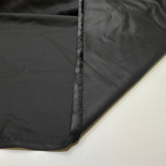 Dark By 4 30 - Poly Woven - Black - 1M Bundle