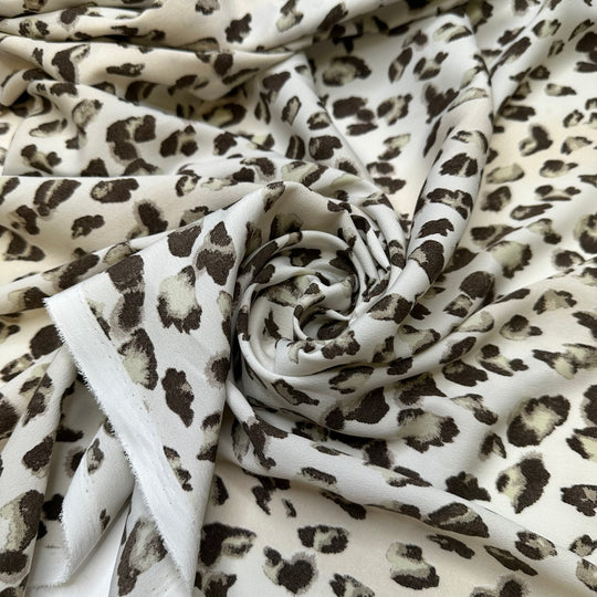 UB - Snow Leopard Warning - Synthetic Blend Woven - White Multi Animal Print - 2.85M Bundle