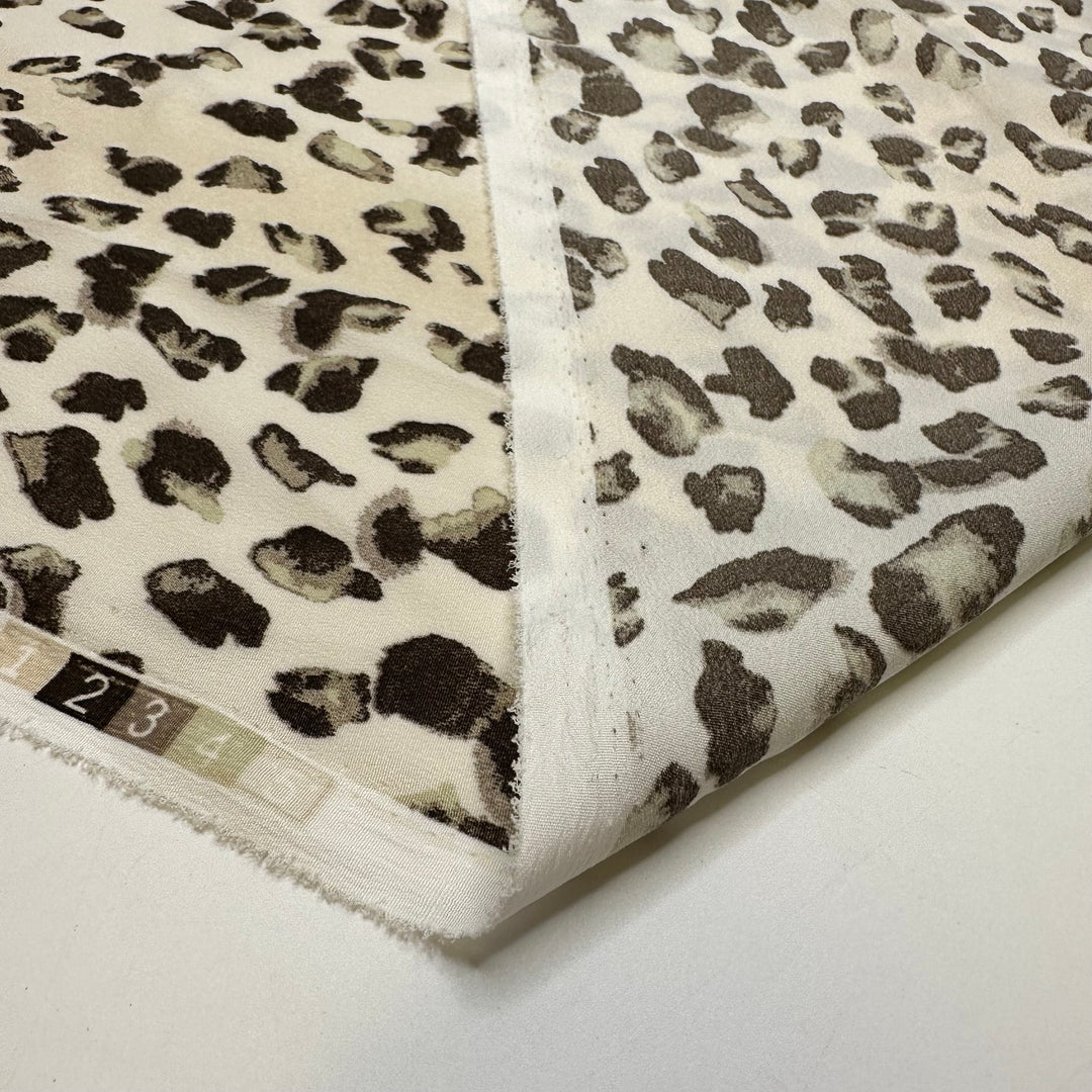 UB - Snow Leopard Warning - Synthetic Blend Woven - White Multi Animal Print - 2.85M Bundle