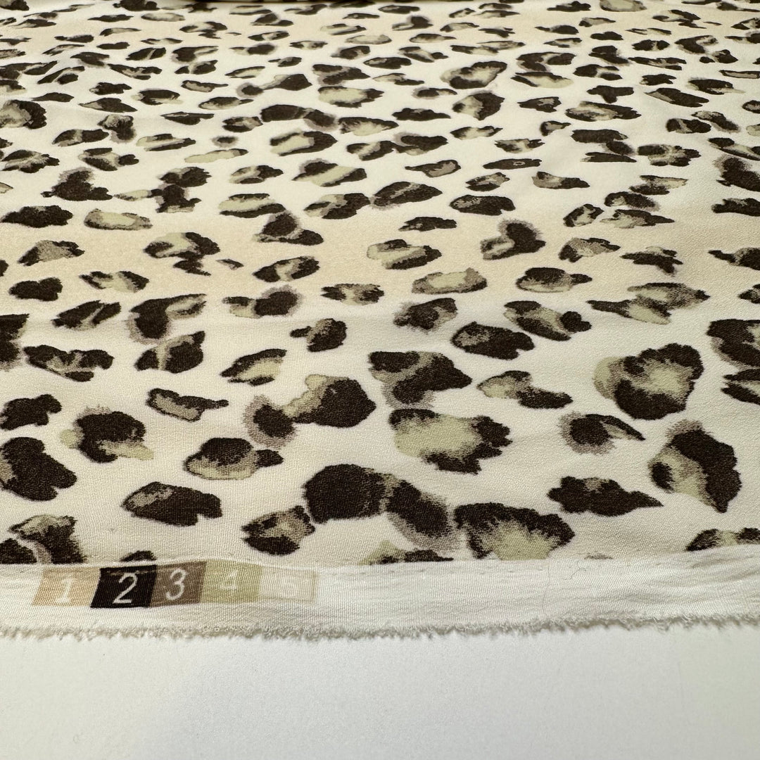 UB - Snow Leopard Warning - Synthetic Blend Woven - White Multi Animal Print - 2.85M Bundle