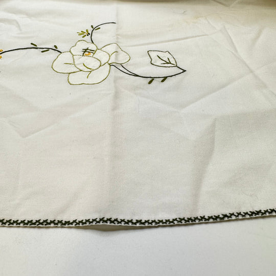 Flower Crown - Embroidered, Circle Tablecloth Synthetic Blend Woven - White Multi Floral - 2M Bundle