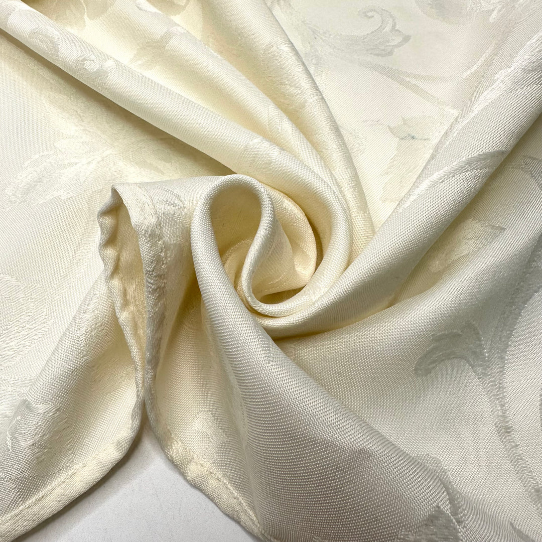 Polar Magic - Jacquard Poly Woven - Cream Paisley - 2.5M Bundle