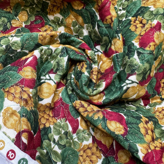 Decorating With Nature - Plain Weave Quilted Batting Cotton/Poly Woven - Green/Red Pine Cones - 2.5M Bundle